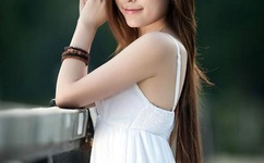 美女被男人肌肌捅破了